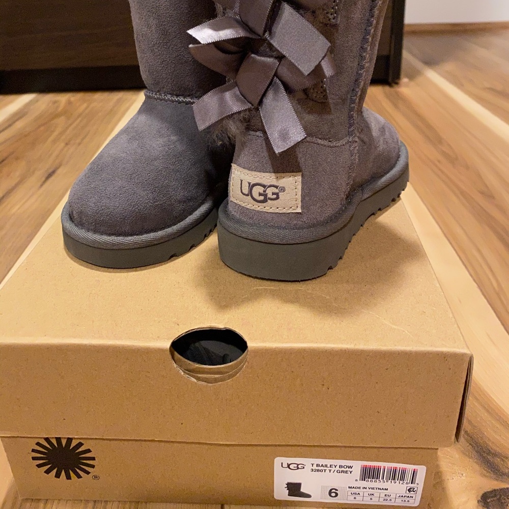 UGG Toddler Bailey Bow